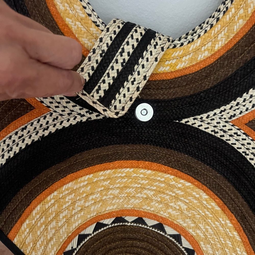 Artistic Circular Handle Tote - Picture 7 of 11